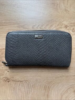 Jewell Grey Textured Zip-Around Wallet